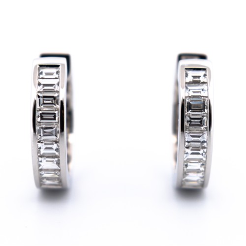 CLASSIC BAGUETTE CUT DIAMOND HOOP EARRINGS