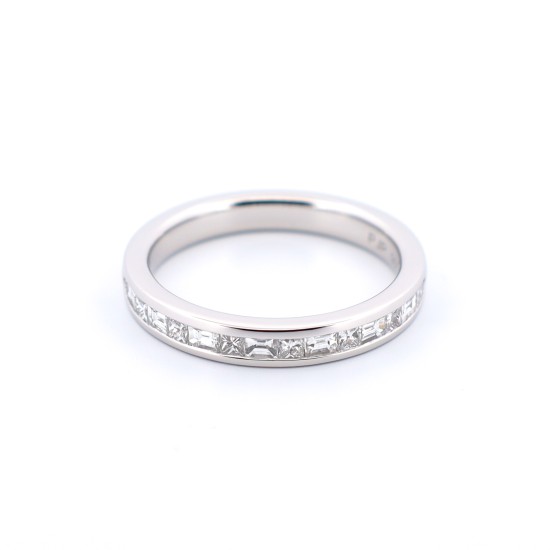 CLASSIC PRINCESS AND BAGUETTE CUT DIAMOND CHANNEL SET BAND